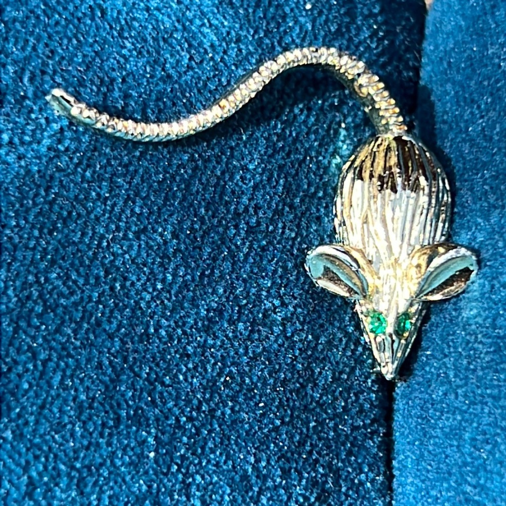 VTG mouse brooch